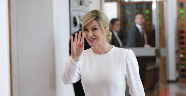 POOL: Kolinda Grabar Kitarovi? u bijeloj haljini na inauguraciji