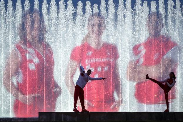 Zagreb: Osvjetljenim fontanama obilježeno sto dana do Olimpijskih igara u Tokiju