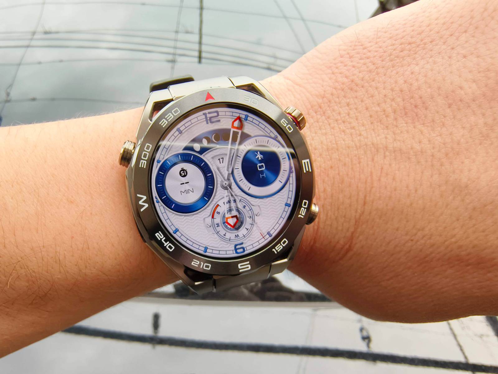 Isprobali smo Huawei Watch Ultimate, pametni sat koji želi  ići na ekstremne avanture