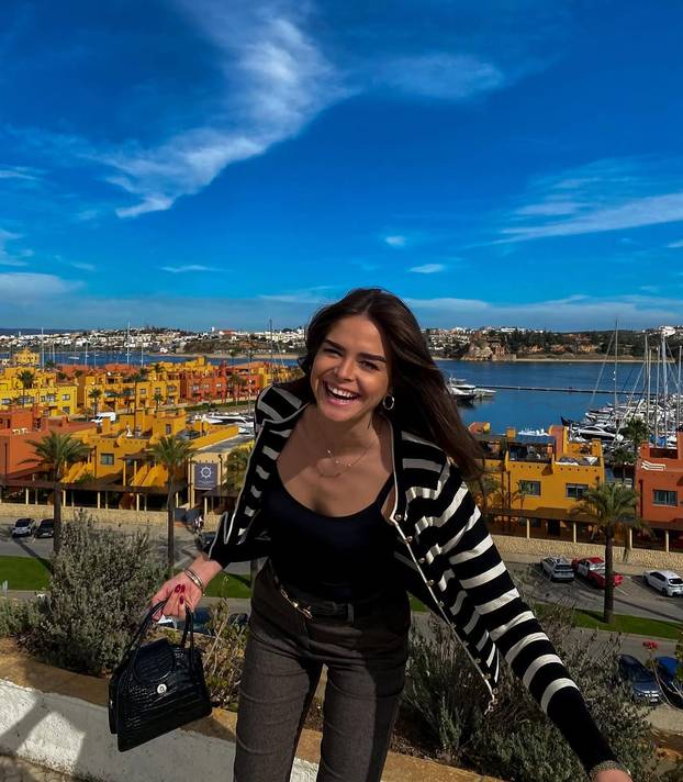 FOTO Vidite li vi sličnost? 'Nova Kojićeva supruga nevjerojatno podsjeća na Severinu iz 90-ih!'