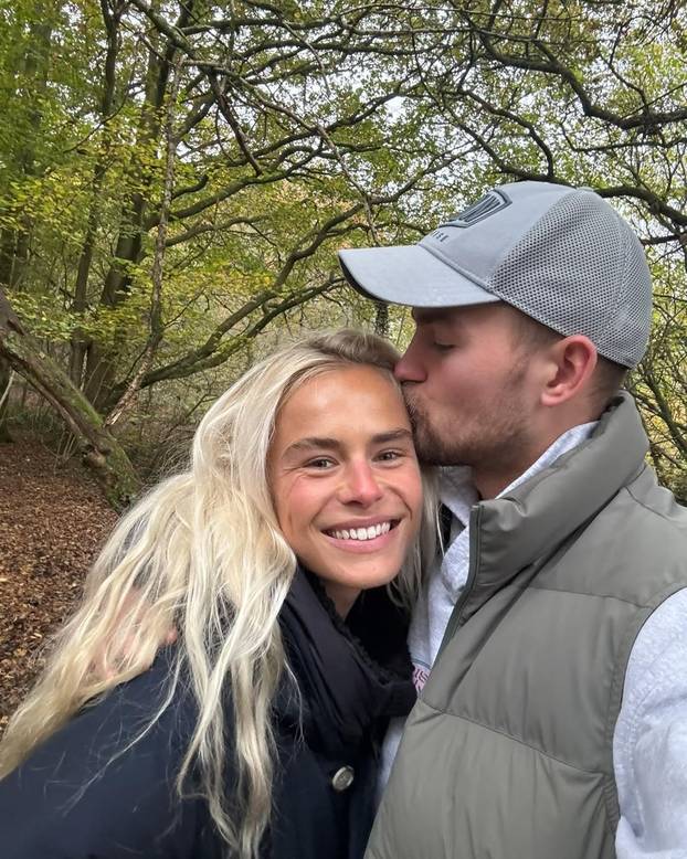 FOTO Slavni nogometaš ostavio suprugu zbog čudnih sklonosti