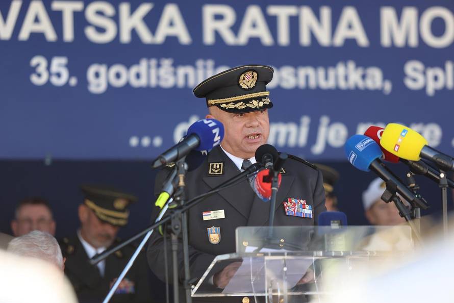 Split: Svečano obilježavanje 35. obljetnice utemeljenja Hrvatske ratne mornarice