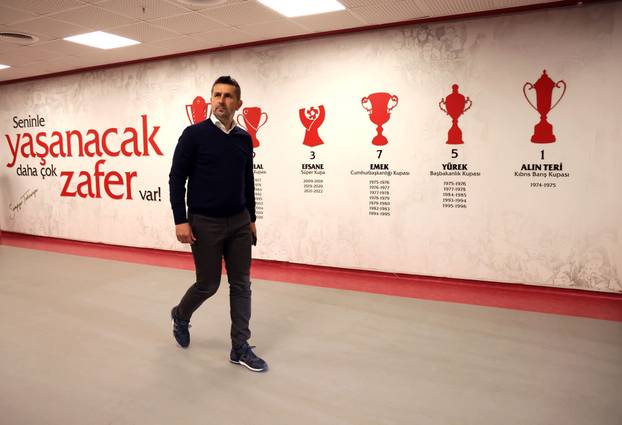 Pogledajte prvi Bjeličin dan u Trabzonu: 'Čim sam potpisao, navijači su me zasuli porukama'