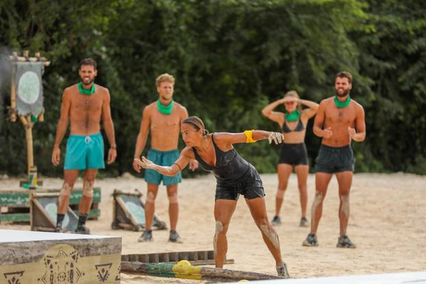 The Green team enjoyed the award, and the yellows were in disarray in ‘Survivor’: ‘I have to take care of myself!’