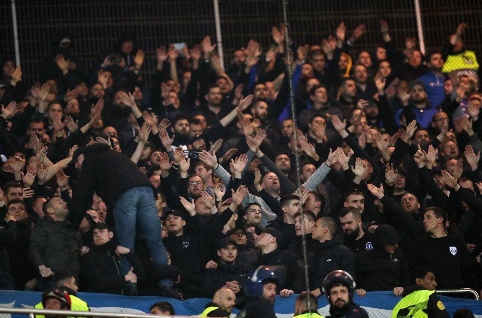 Lisabon: Nakon utakmice Dinamovi igrači pozdravili najvjernije navijače