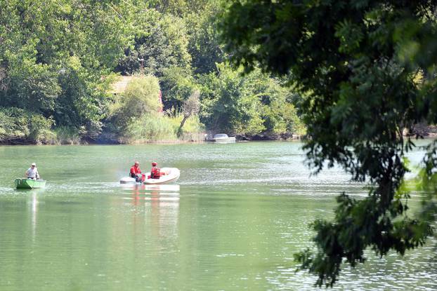 Velika potraga kod Varaždina: Čovjek je autom sletio u Dravu