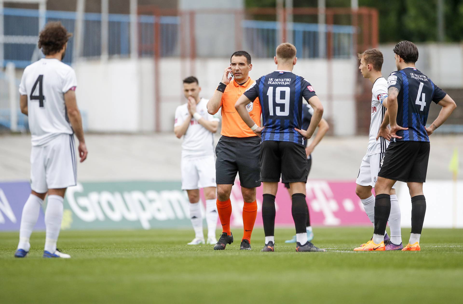 U prvoj utakmici 34. kola Prve HNL Hrvatski dragovoljac i Slaven Belupo odigrali su  1-1