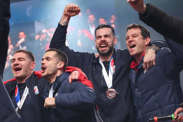 Zagreb: Hrvatska rukometna reprezentacija stigla na svečani doček na Trgu bana Josipa Jelačića