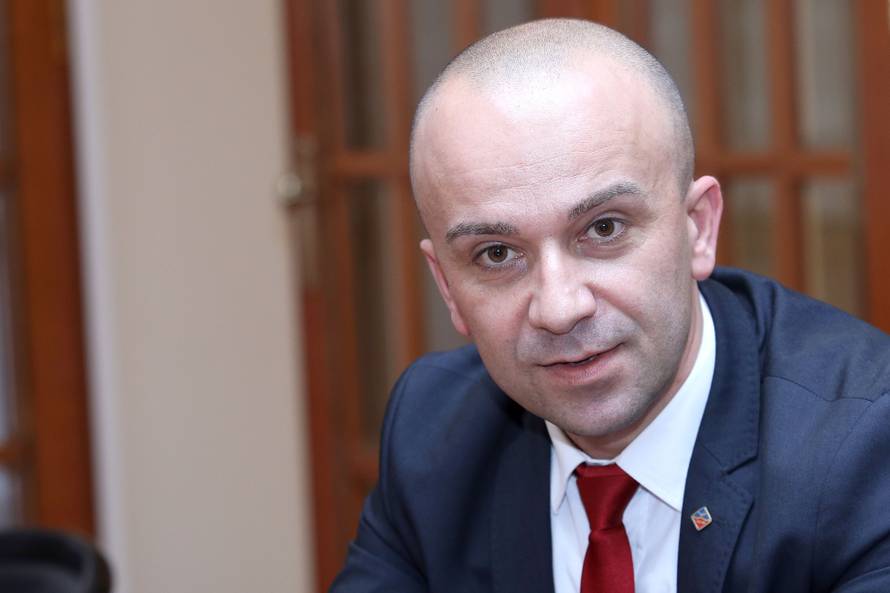 Salapić: Vjerujem da će Vlada naći način da oživi Slavoniju