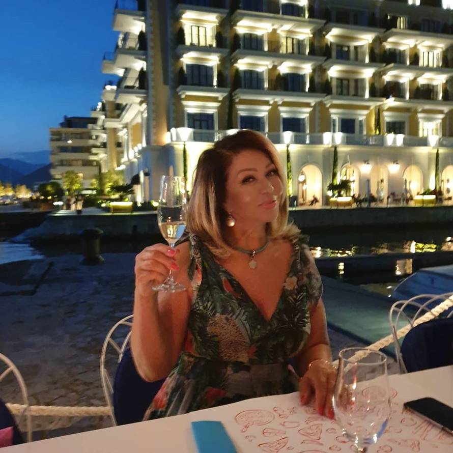 Neda proslavila 70. rođendan: 'Sve moje najdraže je uz mene'