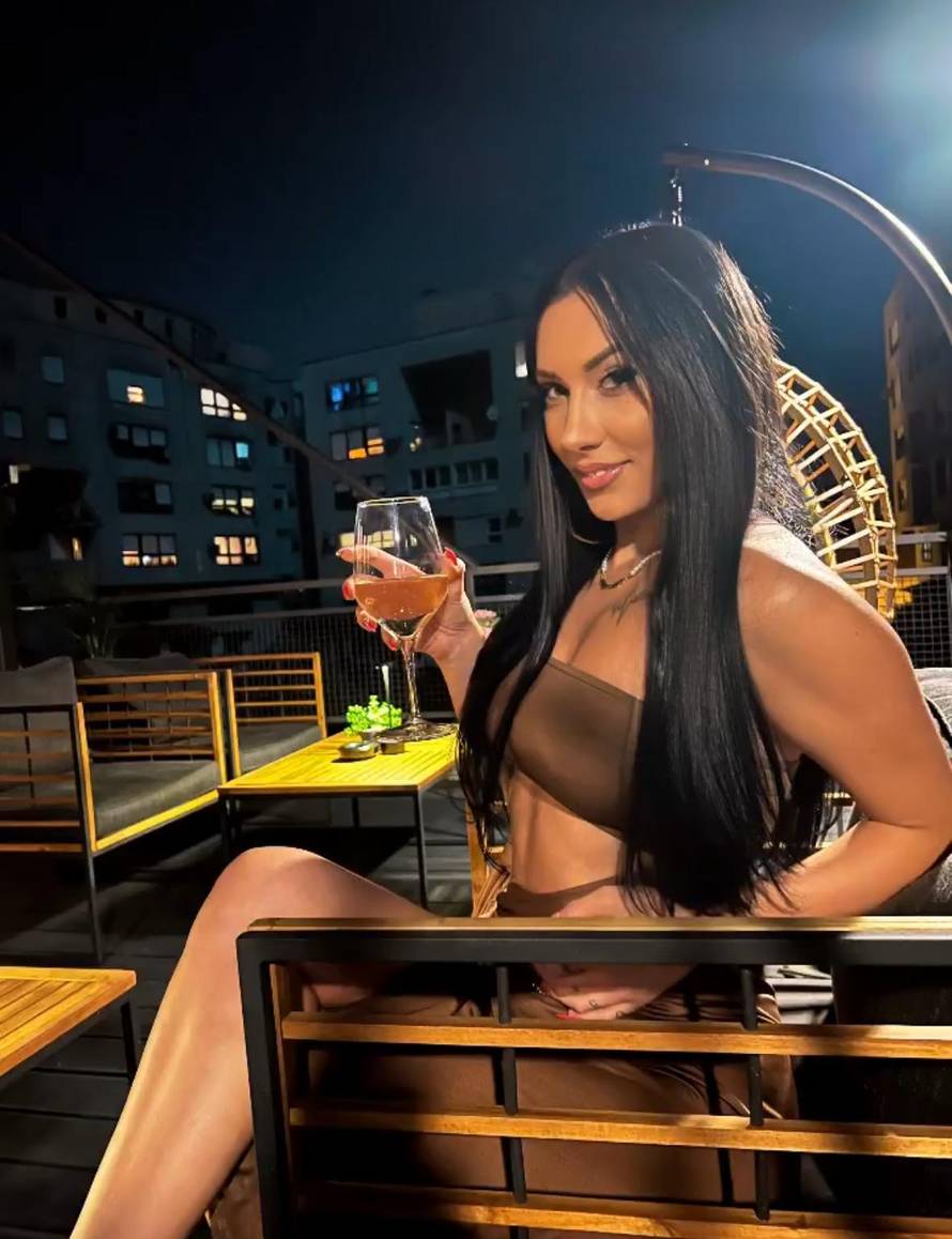 Twerkerica Sarah iz 'Savršenog' se prijavila za posao čistačice: Objavila je i šokantan odgovor