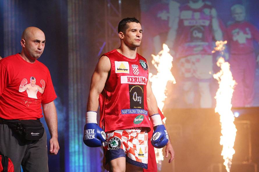 Stjepan Božić prije 15. godina osvojio naslov svjetskog prvaka u supersrednjoj kategoriji 