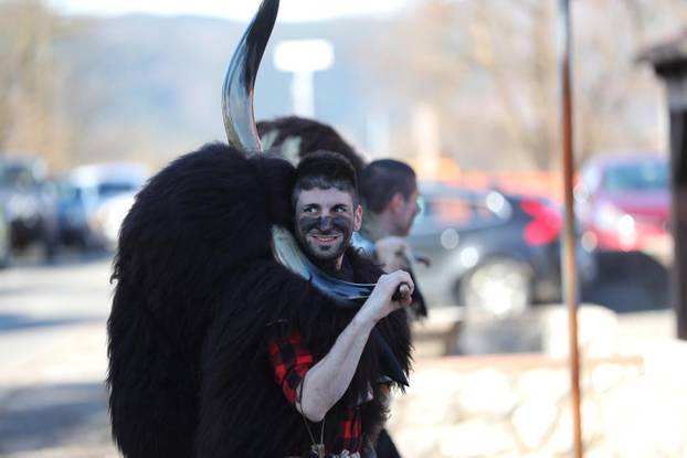 Grobnički dondolaši obilaze sela na Grobinštini.