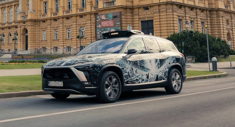 VIDEO Verne testira prototipove robotaksija. Rimac: Bit će sve više auta na cestama Zagreba