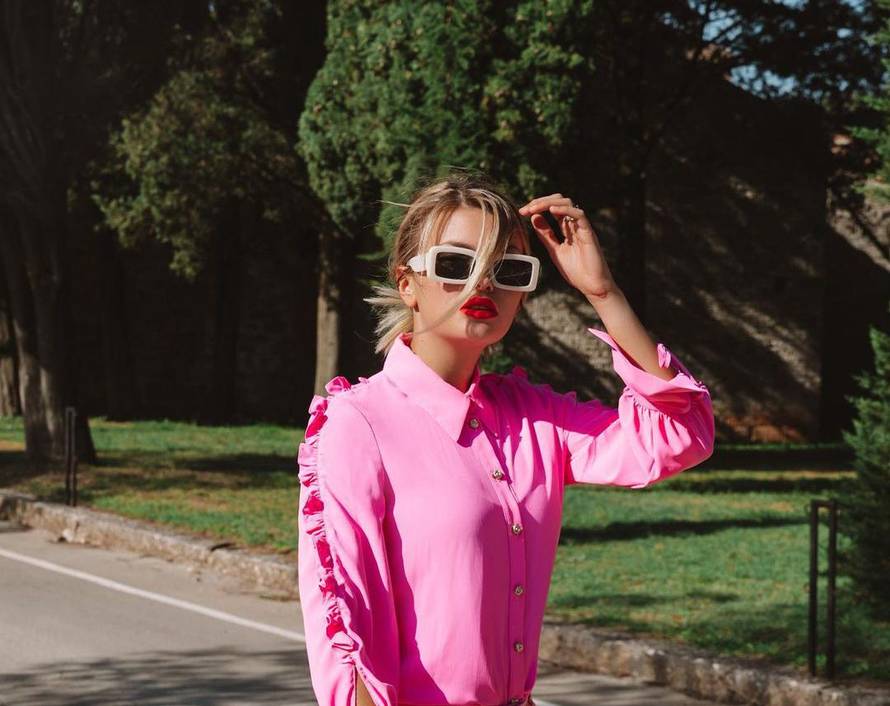 Elli pratitelj poručio da izgleda 'pretanko', njezin odgovor je dobio više od 2000 lajkova