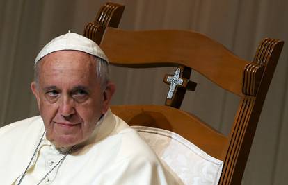 Papa: Crkva ne zatvara  vrata vjernicima  koji su razvedeni