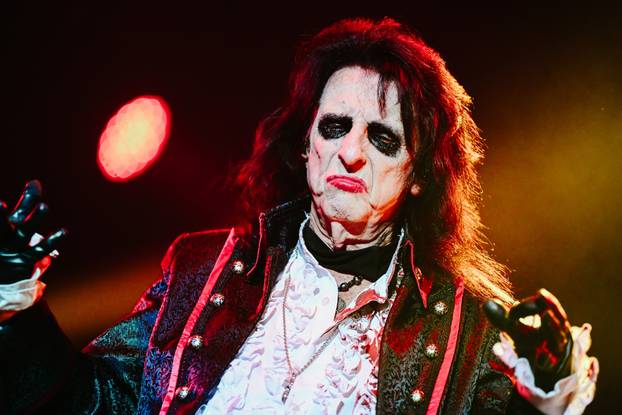 Zagreb: Koncert benda Hollywood Vampires u Areni
