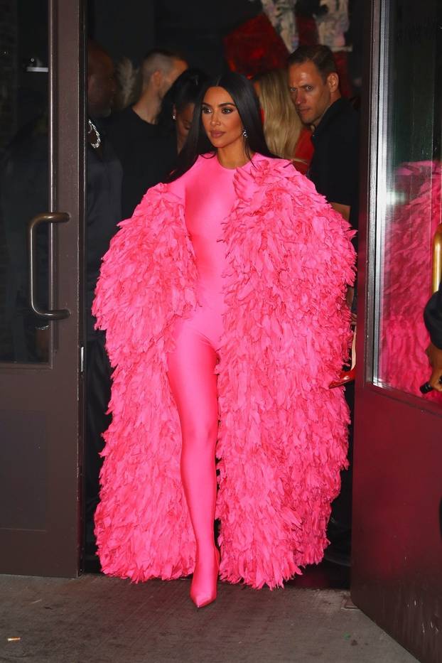 Kim Kardashian and more exit Zero Bond after partying all night in NYC!