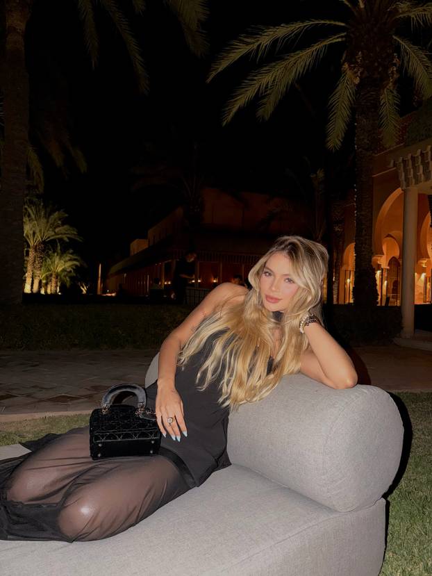 Realov tinejdžer nije dobio ni minutu. Slavio godišnjicu braka u pustinji s pet godina starijom