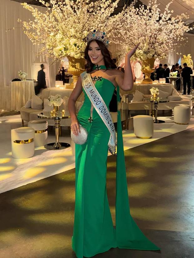 Joheirry Mola iz Dominikanske Republike nova je Miss svijeta