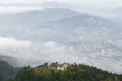 FOTO 'Svjetionik znanja' iznad Sarajeva danas je ruševni podsjetnik na slavna vremena