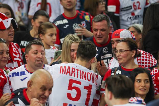 Hrvatski rukometaši slave nakon što su svladali Island 32:26