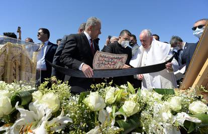 Papa Franjo posjetio Ur, rodno mjesto proroka Abrahama