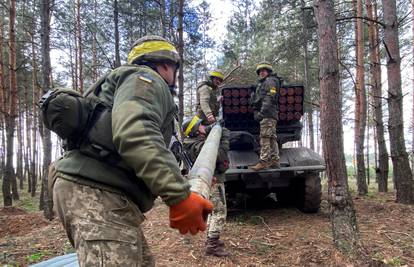 Francuska će Ukrajini poslati oklopna vozila za pomoć u ratu