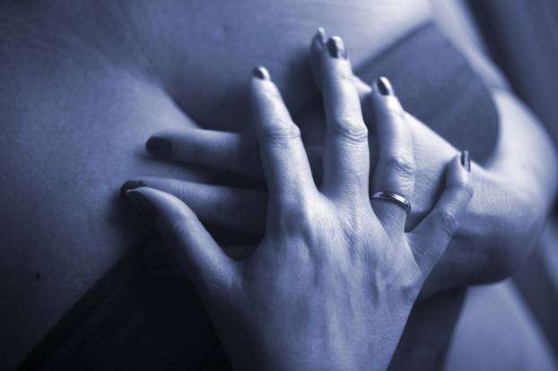 13 savjeta kako si priuštiti užitak u krevetu - bez muškarca