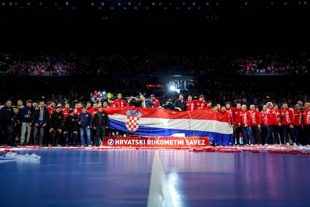 Zagreb: Svečana oproštajna ceremonija hrvatskih rukometnih legendi Domagoja Duvnjaka, Igora Karačića i Ivana Pešića
