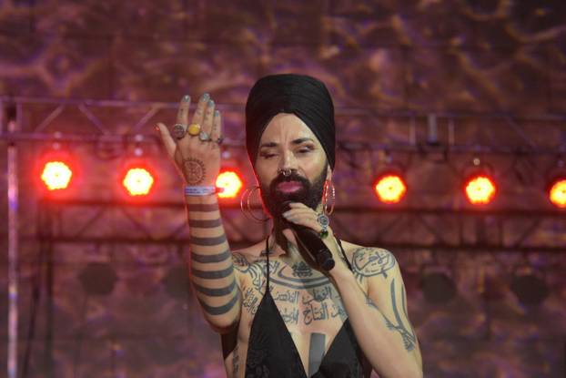 Božo Vrećo održao koncert  na Ljetnoj pozornici u Tvrđavi u Nišu