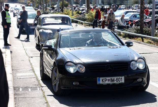Šibenik: Uskršnji Oldtimer Promo Tour na šibenskoj rivi 