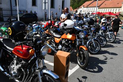 FOTO Oldtimer susret u Požegi