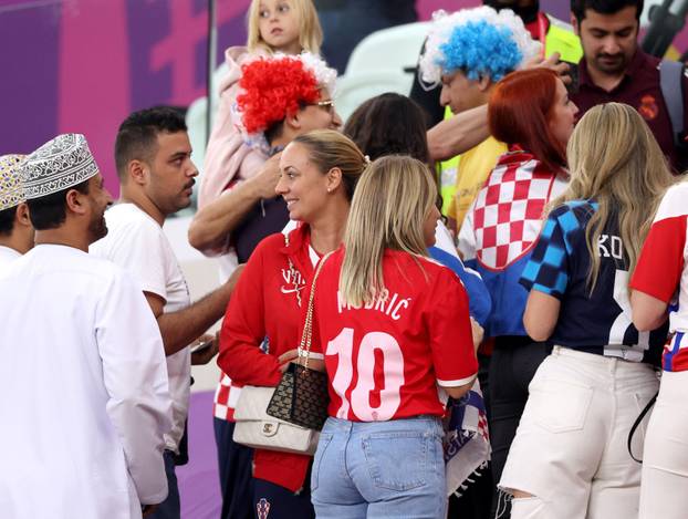 KATAR 2022 - Izabel Kovačić i Vanja Modrić bodrile svoje muževe na utakmici s Belgijom