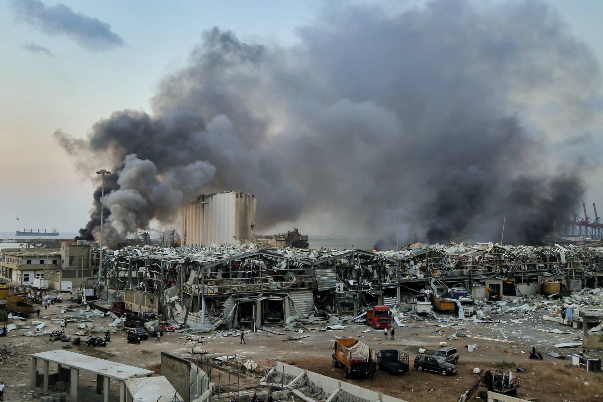 Strašni prizori nakon eksplozije: 73 mrtvih, 3000 ljudi ranjeno