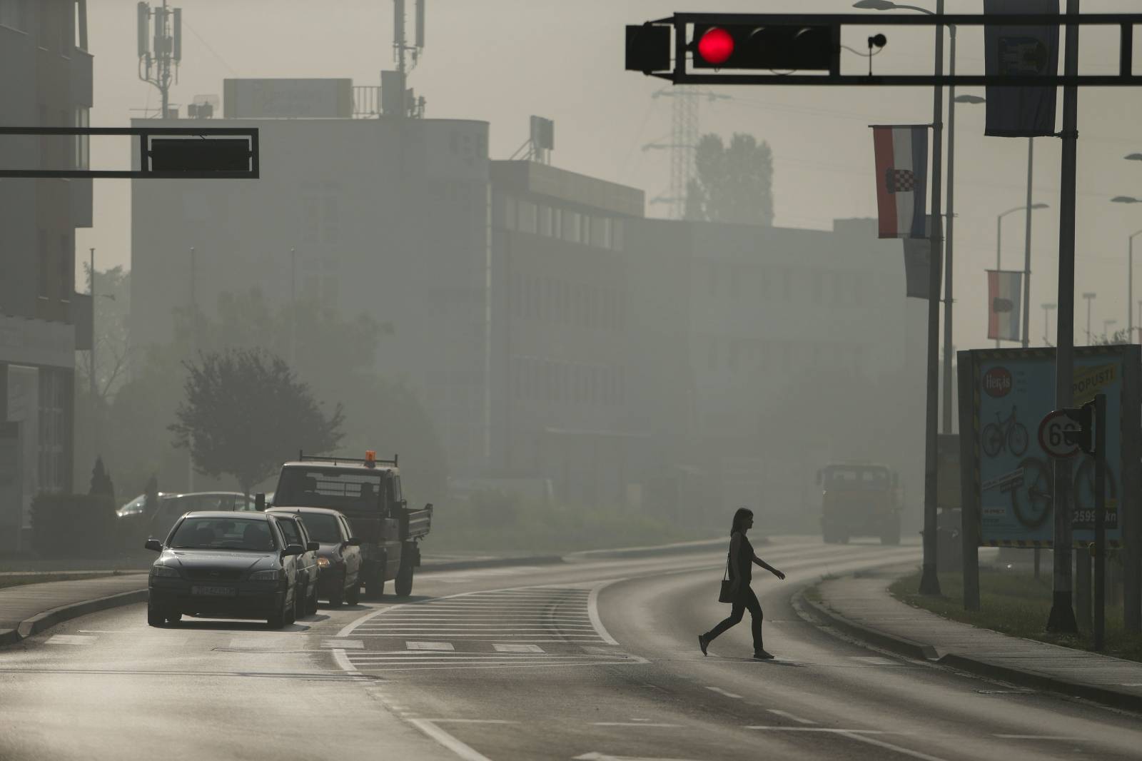 Novi Zagreb i dalje pod dimom, stanovnici se Å¾ale na smrad paljevine