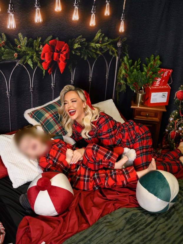 Evo kako su se domaće i strane ljepotice pripremale za Božić