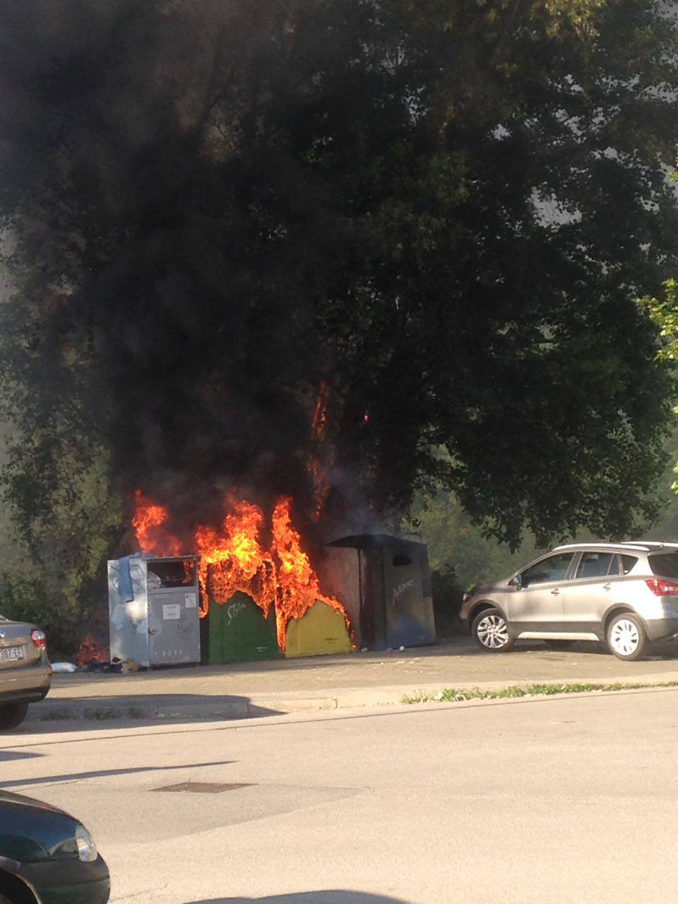 U Zagrebu troje privedenih, Hitna intervenirala 13 puta