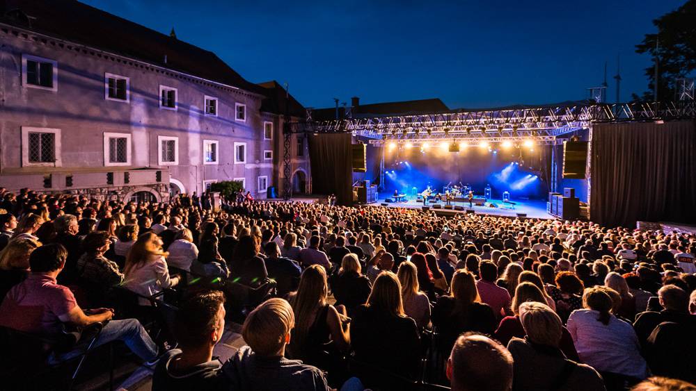 Klapa Rišpet: Kazalište je odzvanjalo ljubavnim stihovima