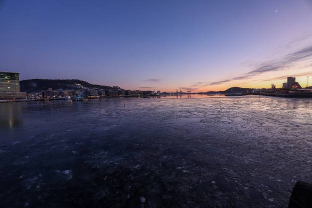 Oslo: Kupači uživaju u kupanju u zaljevu Oslofjord unatoč niskim temperaturama