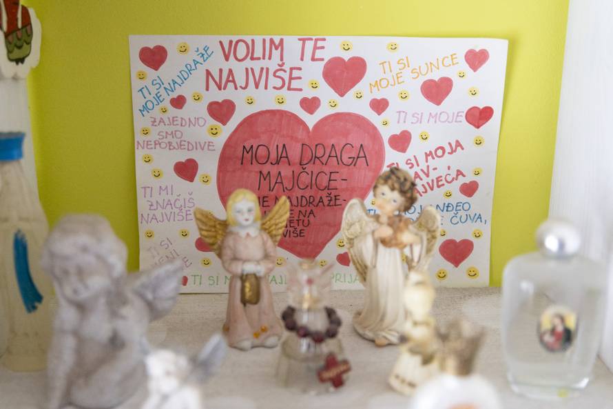 Osijek: Biserka Šarac, majka pokojne Ene koja je dobila nagradu za Ponos Hrvatske