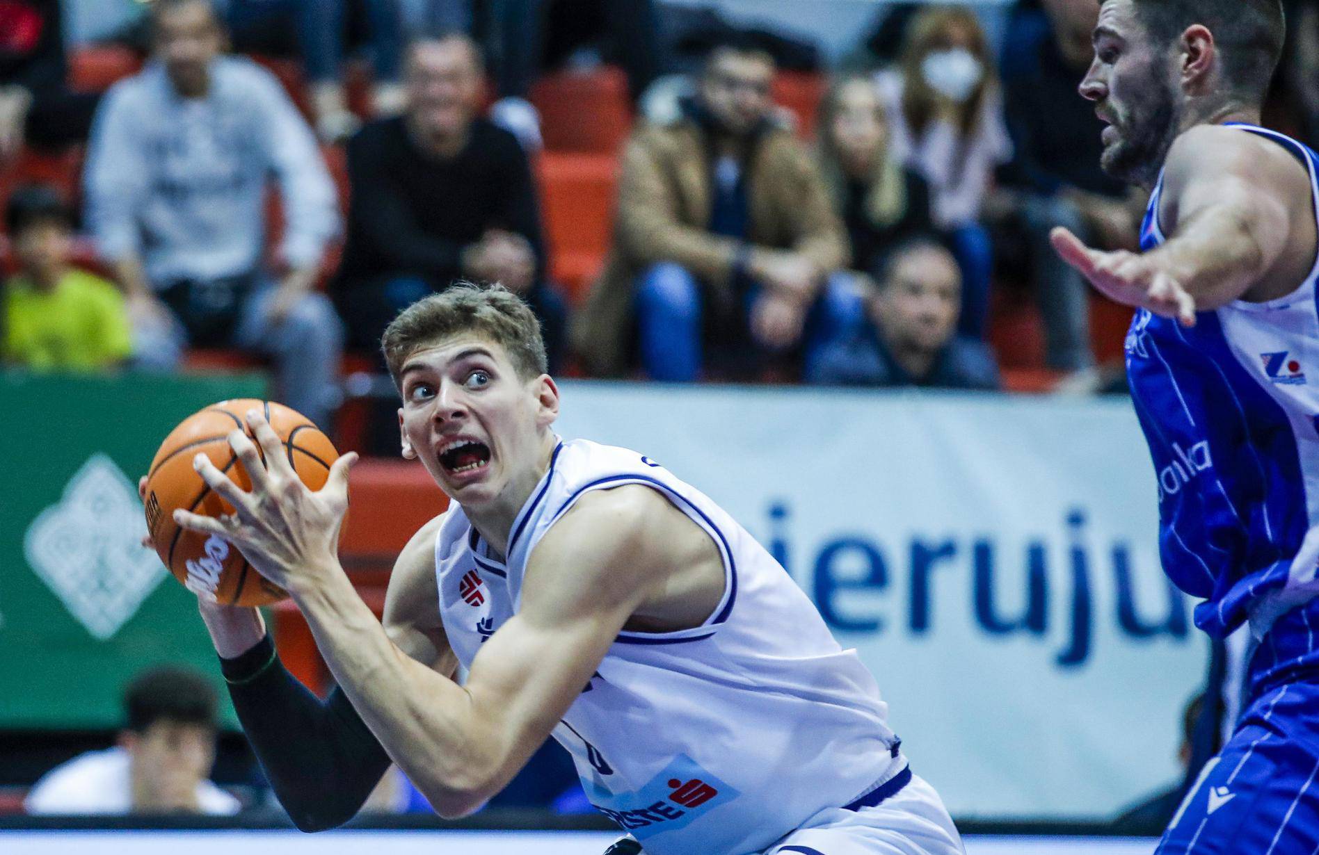 U KC Dražen Petrović odigrana utakmica 9. kola HT Premier lige između KK Cibona i KK Zadar