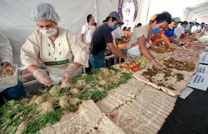Meksički kuhari izradili 'tortu' dugu 46 metara
