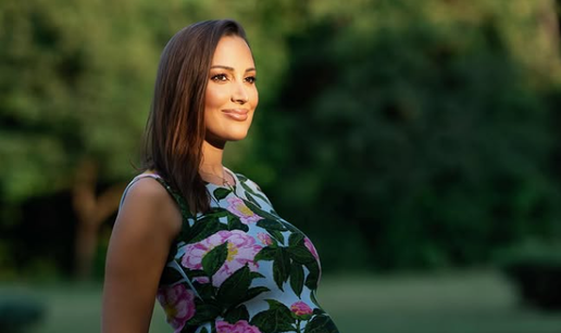 Aleksandra Prijović pokazala poveći trudnički trbuščić, sitno odbrojava do dolaska prinove