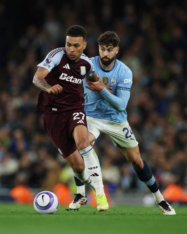 Premier League - Manchester City v Aston Villa
