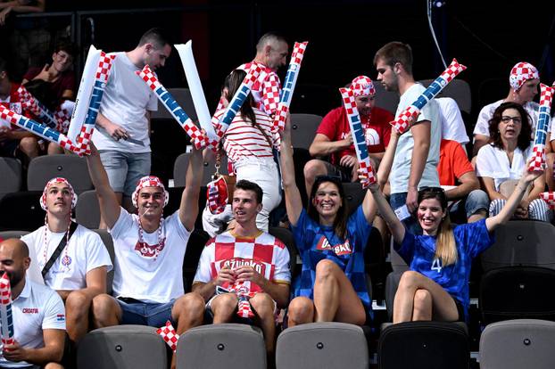 Atmosfera u Spaladium Areni na finalu Europskog prvenstva u vaterpolu između Mađarske i Hrvatske