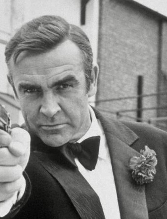 Pištolj Seana Conneryja iz prvog filma o Jamesu Bondu prodan je  za vrtoglavih 1,6 milijuna kuna