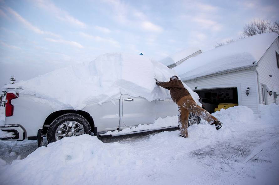 Snowstorm hits Buffalo New York