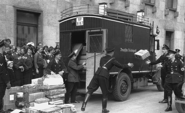 Geburtstag Hitlers / Geburtstagspost/1937.