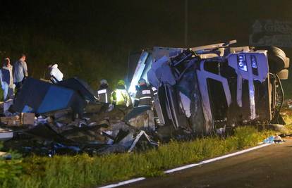 Tegljač pao na auto: Jedan je poginuo, dvoje teško ozlijeđeni